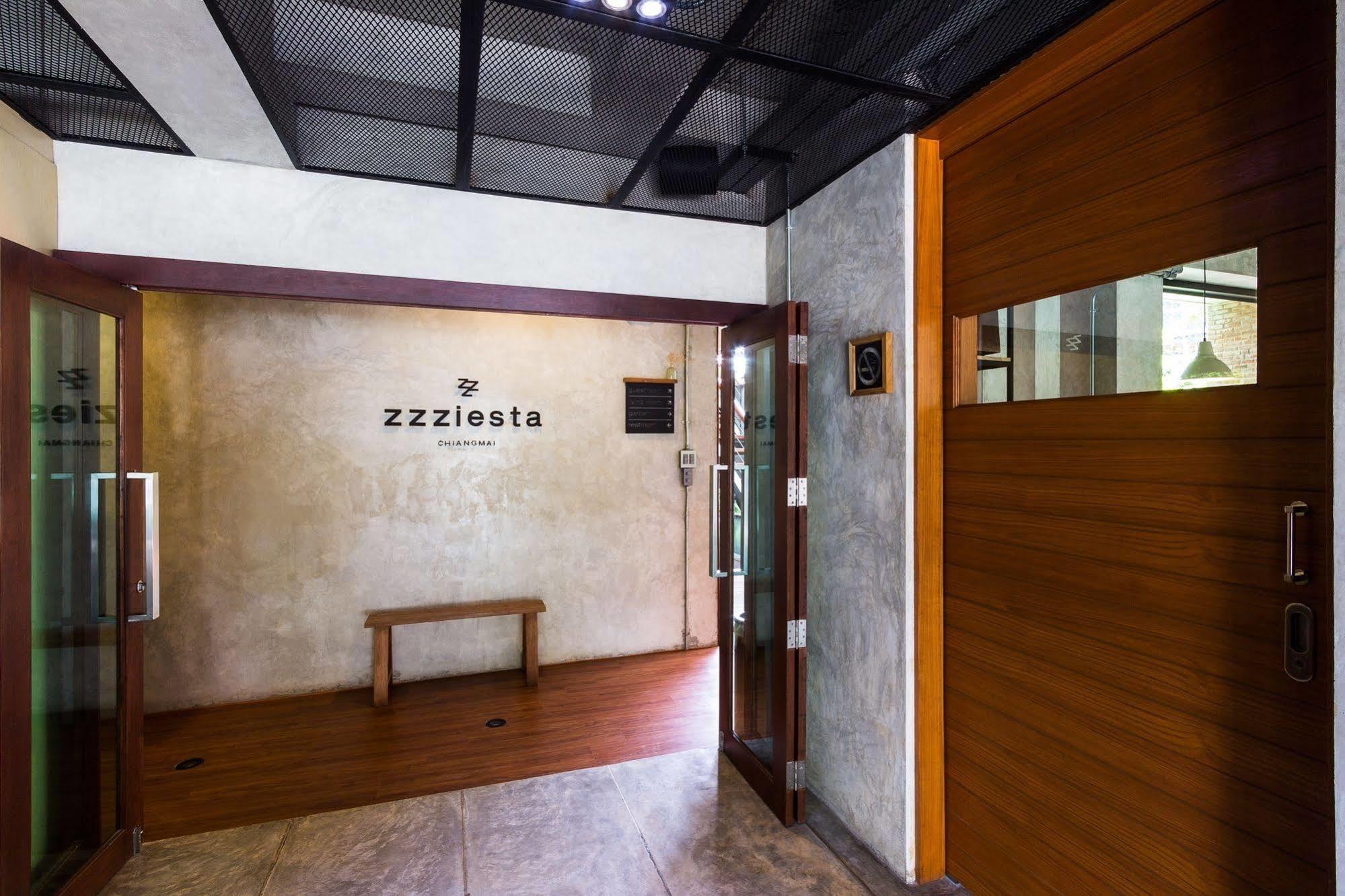 Bed and breakfast Zzziesta Chiang Mai Extérieur photo